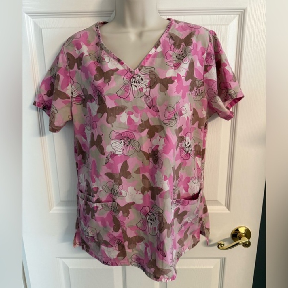 SB Scrubs Pink and Brown Floral/Butterflies Short Sleeve Top w/multiple Pockets